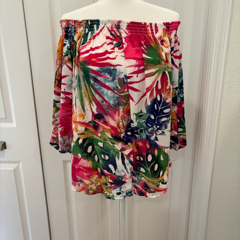Made in the USA by Arielle Tropical Off-Shoulder Blouse women’s medium